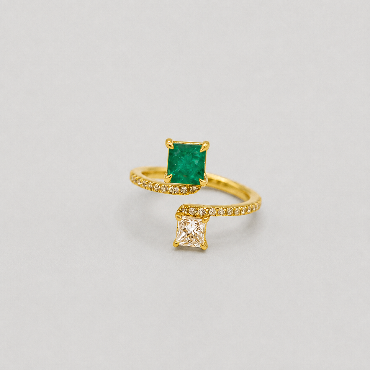 2.75 Ct. Emerald Cut Multi Cut Toi et Moi Ring