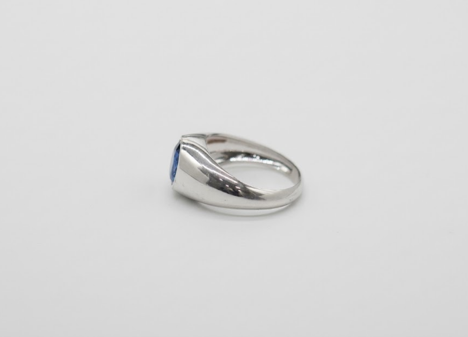 2 Ct. Oval Blue Sapphire Solitaire Men Ring