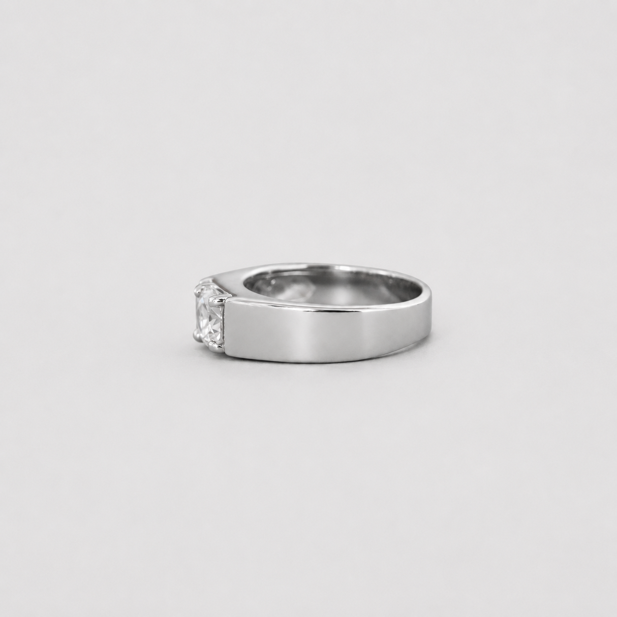 1.5 Ct. Lab Grown Diamond Round Cut Solitaire Men Ring (VS-EF)