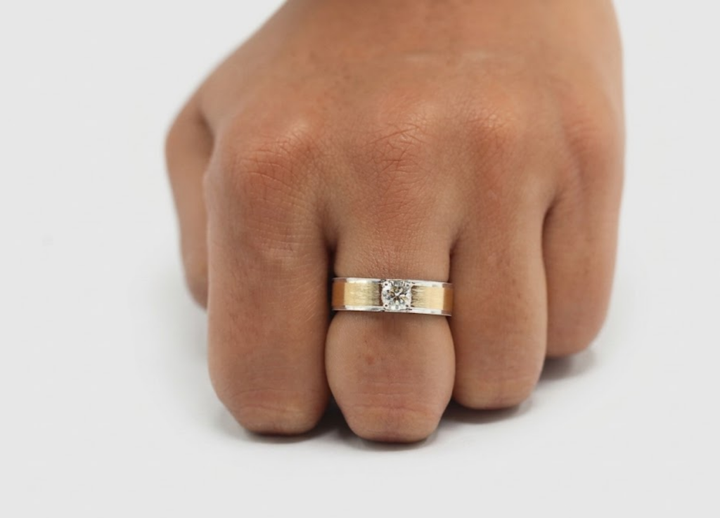 1 Ct. Two-Tone Diamond Band Solitaire Ring for Men (VS-EF)