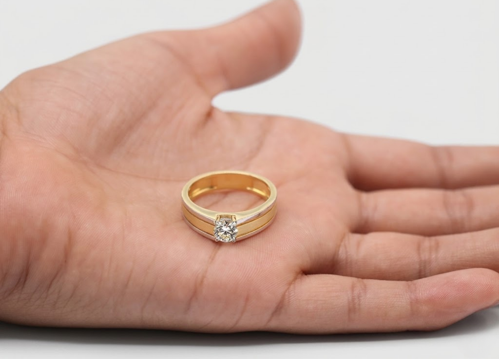 1 Ct. Lab-Grown Diamond Round-Cut Two-Tone Ring for Men (VS-EF)