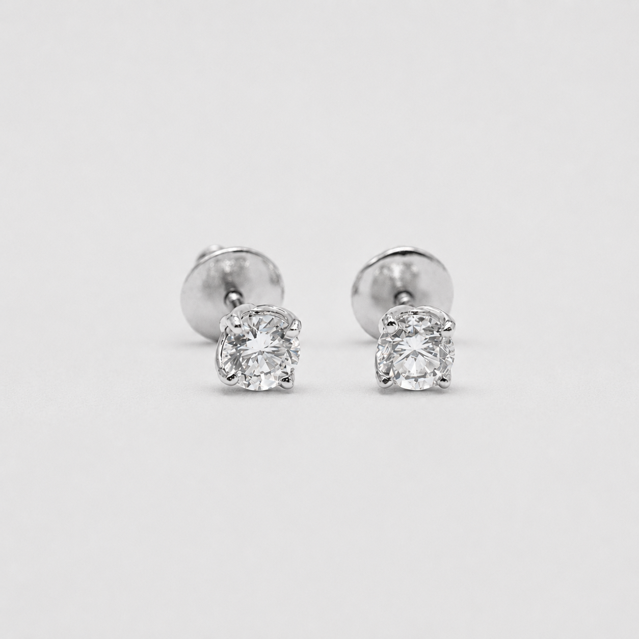 1 Ct. Lab Grown Diamond Round Cut Stud Earrings (VS-EF)