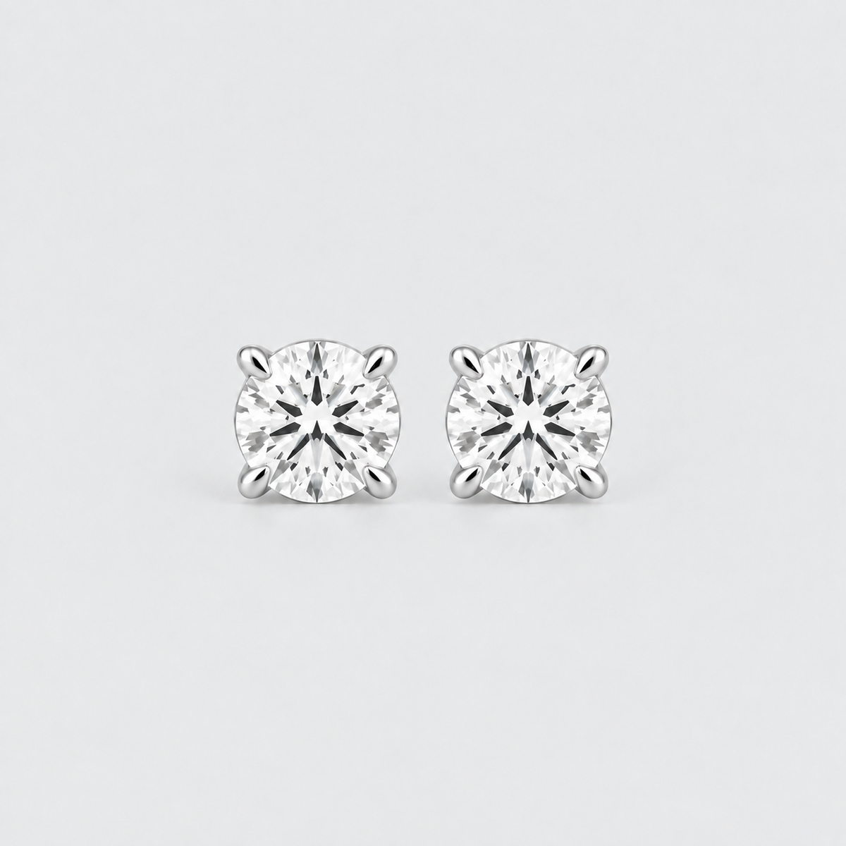 Lab-Grown Diamond Stud Round Cut Earring 0.50 Ct. (EF/VVS-VS)