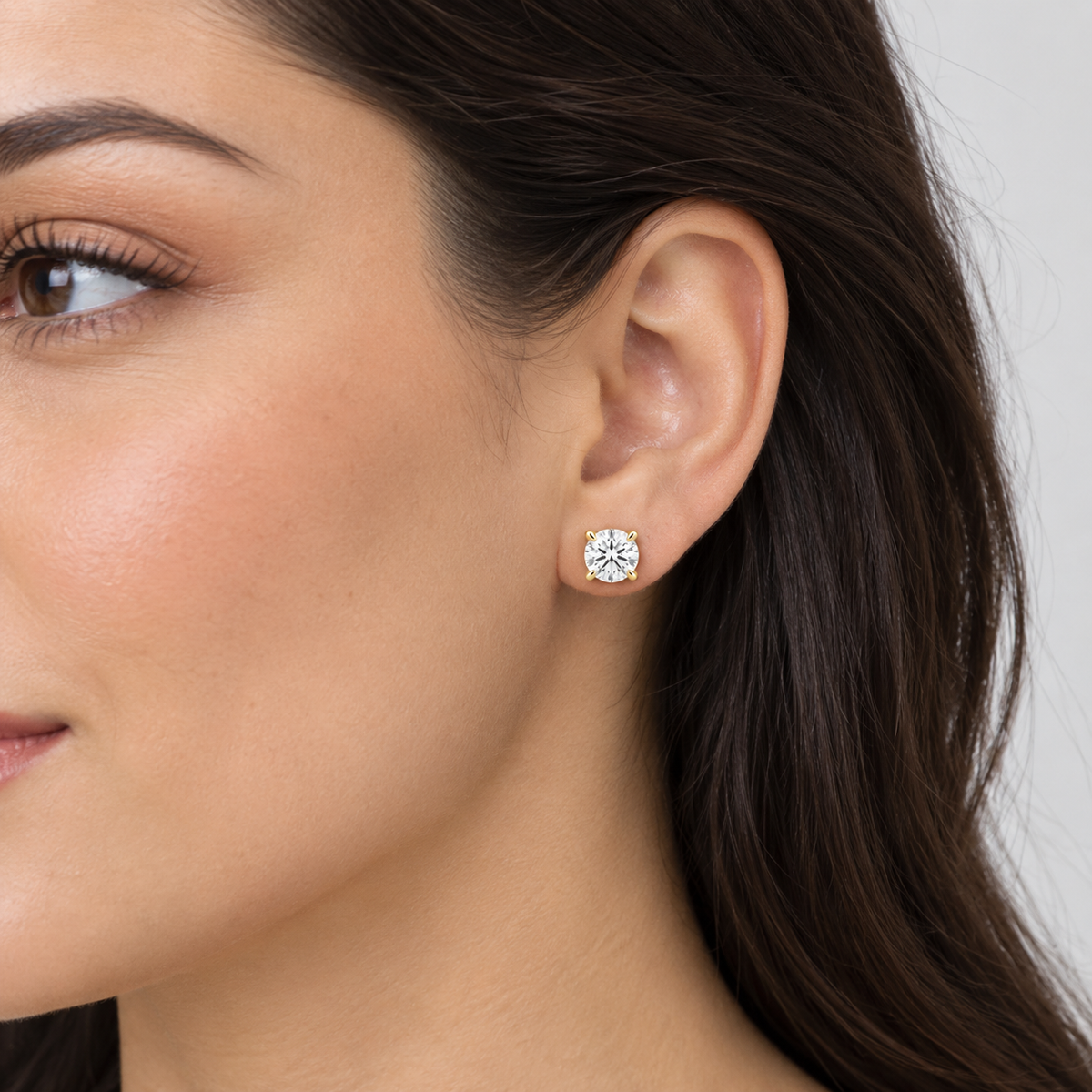 Lab-Grown Diamond Stud Round Cut Earring 0.50 Ct. (EF/VVS-VS)