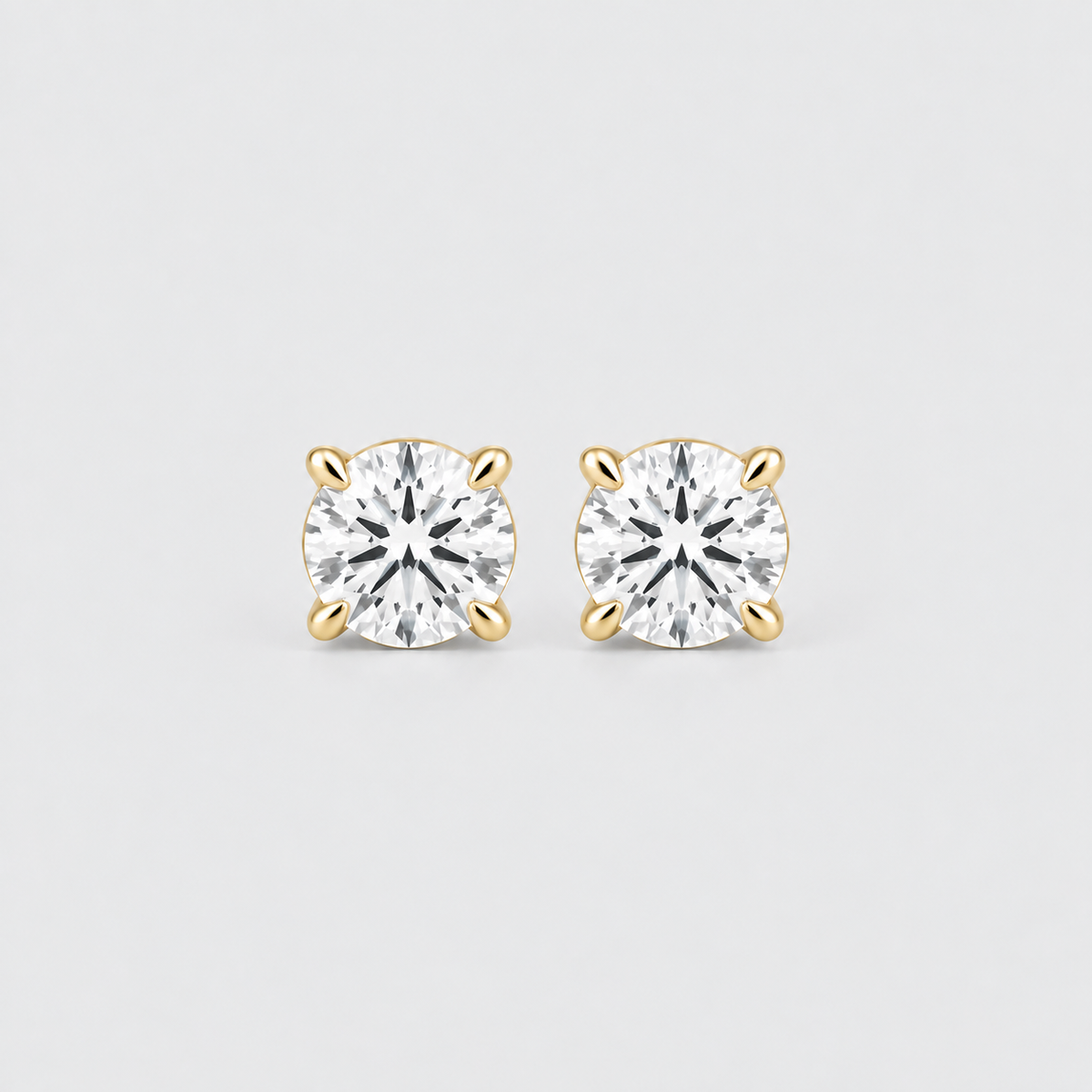Lab-Grown Diamond Stud Round Cut Earring 0.50 Ct. (EF/VVS-VS)