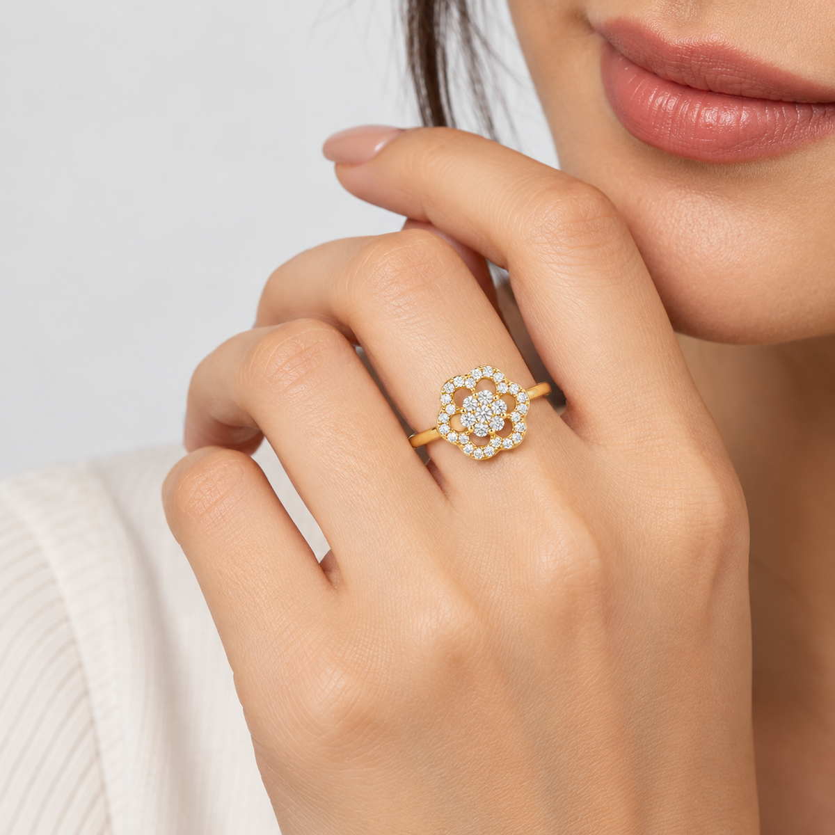 Lab Grown Diamond Cluster Ring 0.35 Ct. Round Cut (EF/VVS-VS)