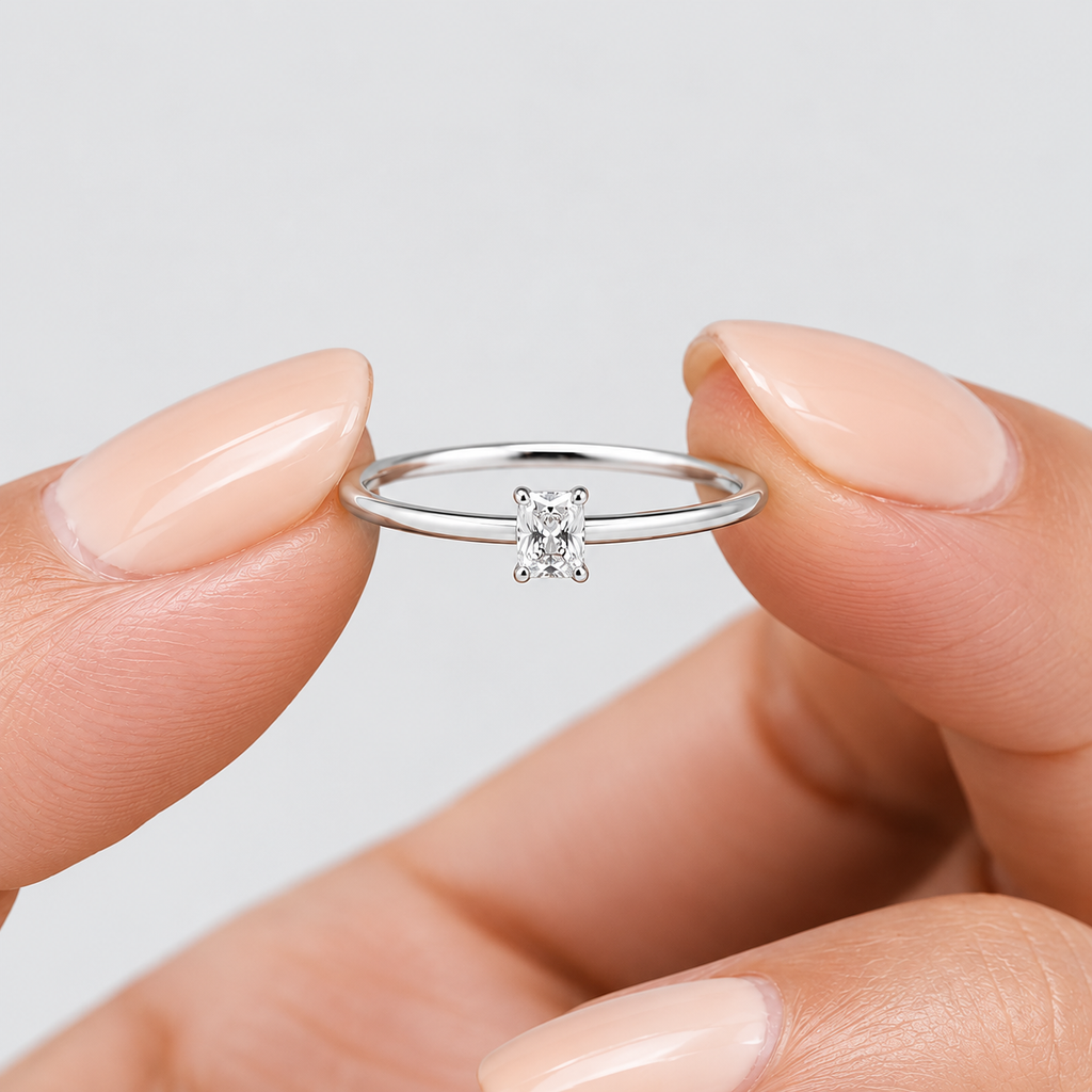 Lab-Grown Diamond Ring Radiant-Cut Diamond 0.25 Ct. (EF/VVS-VS)
