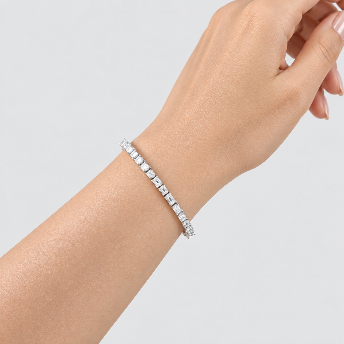 5.5 Ct. Lab Grown Diamond Tennis Bracelet Emerald Cut (EF/VVS-VS)