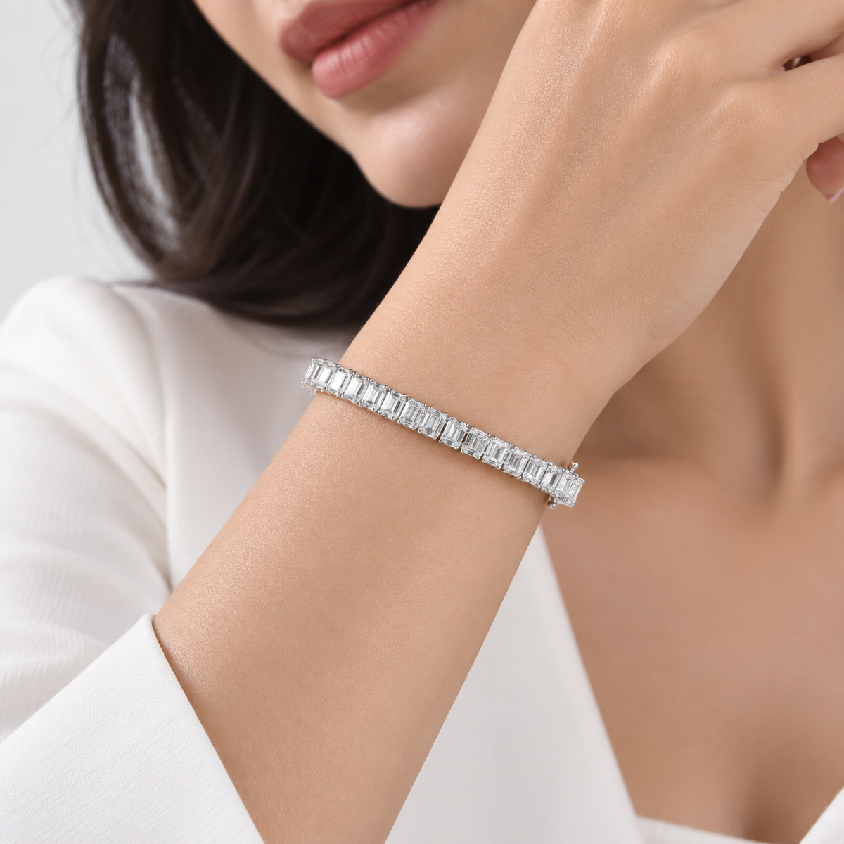 9 Ct. Lab Grown Diamond Emerald Cut Tennis Bracelet (EF/VVS-VS)