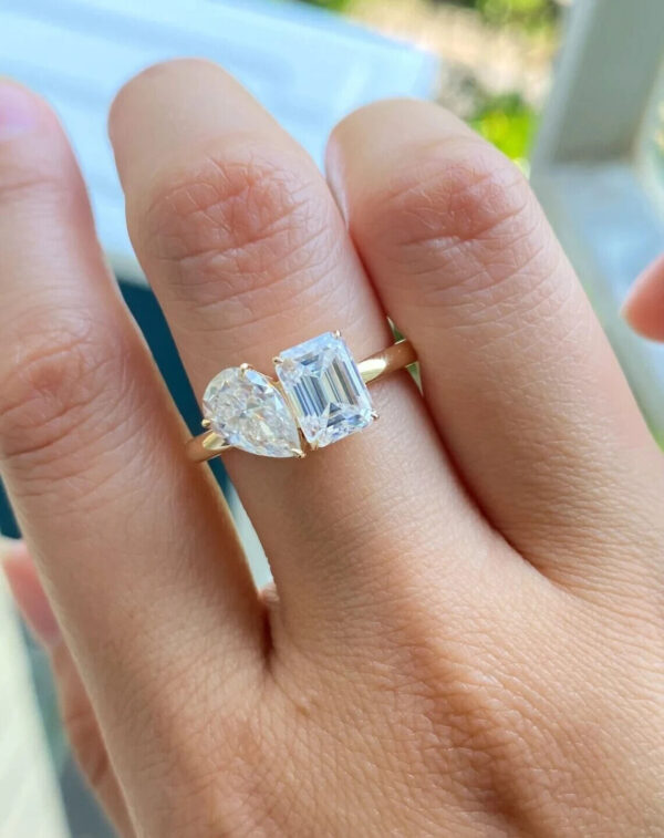 4 ct Pear & Emerald Cut Lab Grown Diamond Toi et Moi Solitaire Ring - Image 11