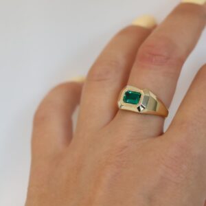 2.5 ct Lab Grown Emerald Men's Ring - Image 5