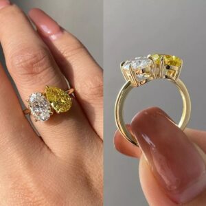 4.0 ct Pear & Oval Lab Grown Vivid Yellow & White Diamond Toi Et Moi Ring (7)