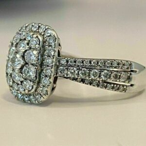 1.5 ct Lab Grown Diamond Cluster Ring - Image 3