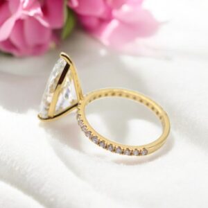 3.20 ct Lab Grown Pear Cut Accented With Solitaire Diamond Ring - Image 4