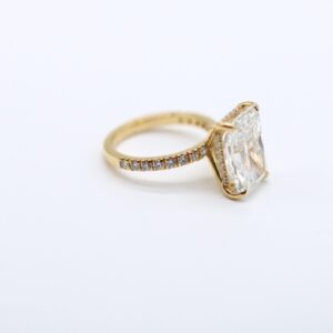 3 ct Lab Grown Emerald Accented With Solitaire Diamond Ring - Image 9