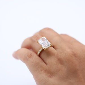 3 ct Lab Grown Emerald Accented With Solitaire Diamond Ring - Image 7