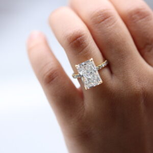 3 ct Lab Grown Emerald Accented With Solitaire Diamond Ring - Image 12