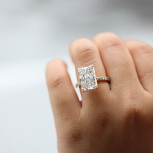 3 ct Lab Grown Emerald Accented With Solitaire Diamond Ring - Image 10